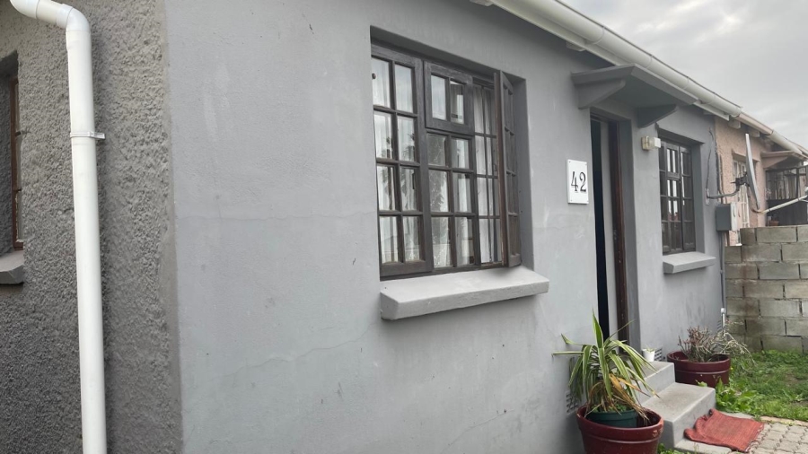 2 Bedroom Property for Sale in Forest Hill Eastern Cape